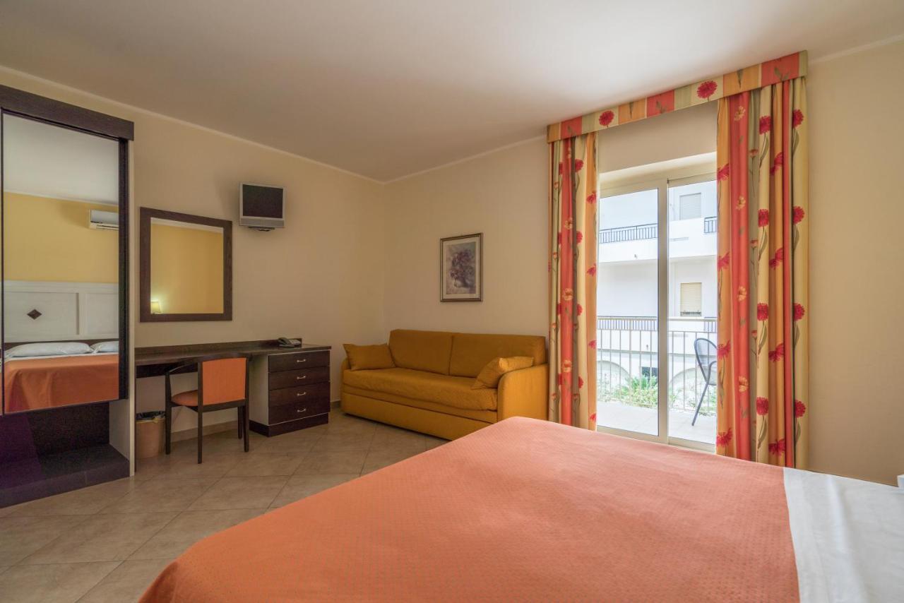 Hotel Orizzonte Letojanni Kültér fotó