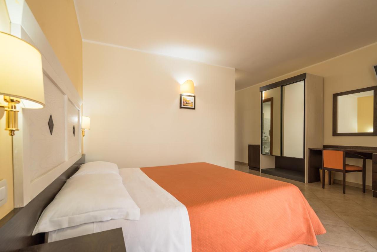Hotel Orizzonte Letojanni Kültér fotó