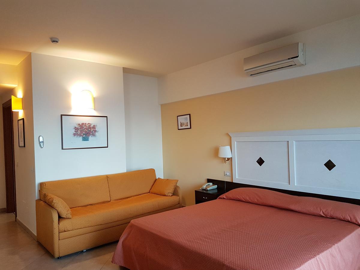 Hotel Orizzonte Letojanni Kültér fotó