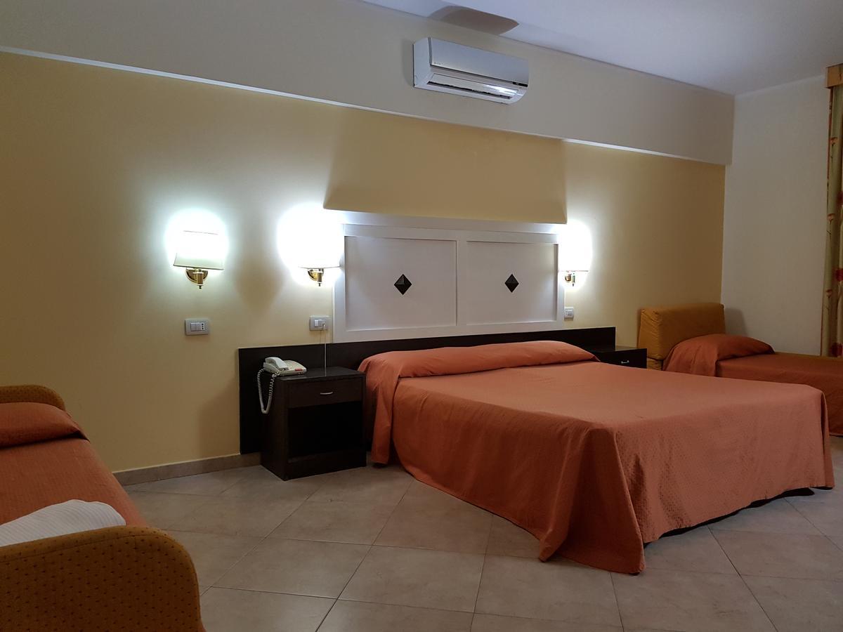 Hotel Orizzonte Letojanni Kültér fotó