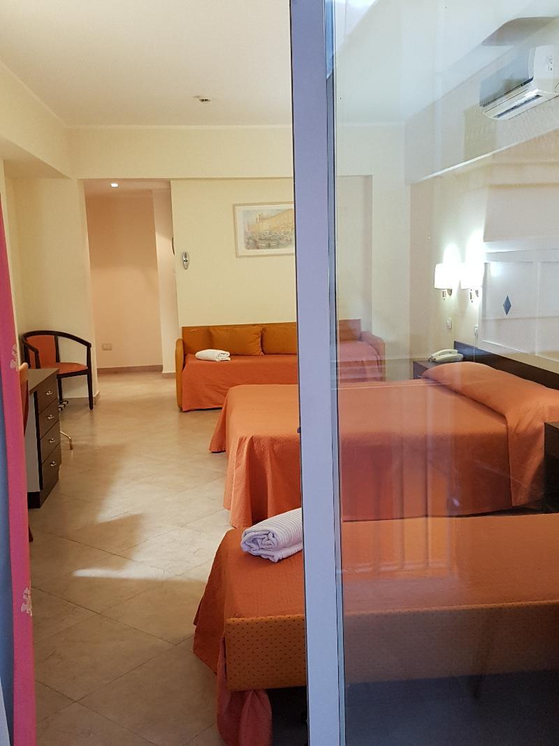 Hotel Orizzonte Letojanni Kültér fotó